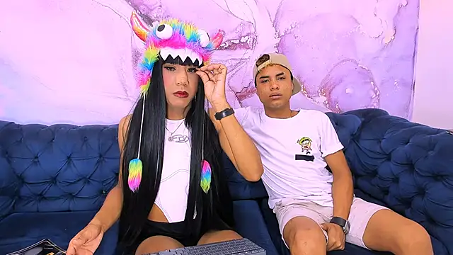 Snapshot of Bi_Loverss chatting on October 7, 2025, 10:38 am Bi Loverss online show from October 7, 2025, 10:38 am