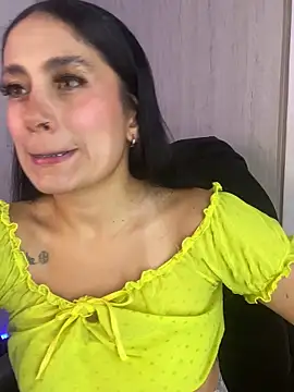 Snapshot of liladiamond_ chatting on September 30, 2025, 11:44 pm liladiamond online show from September 30, 2025, 11:44 pm