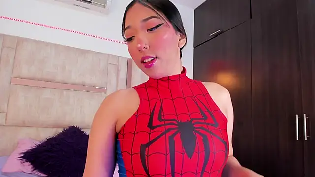 emily  walker online show from November 26, 2025, 1:22 pm