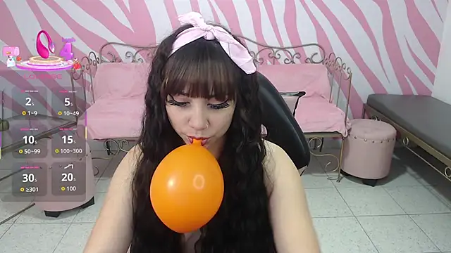 saabrina  online show from October 17, 2025, 1:13 pm