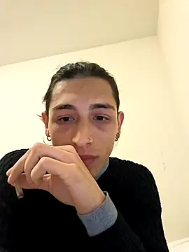 Snapshot of Francoluce23 chatting on January 14, 2026, 10:35 pm Francoluce23 online show from January 14, 2026, 10:35 pm
