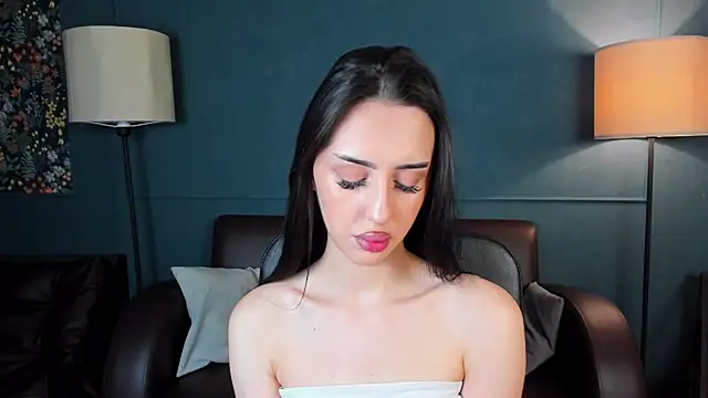 Snapshot of LisaFoxie chatting on October 10, 2025, 10:27 am LisaFoxie online show from October 10, 2025, 10:27 am