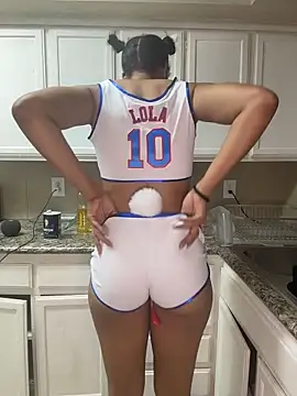 YeahhhitsBreezy online show from April 3, 2026, 2:40 am