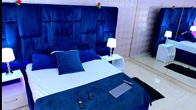 Snapshot of Aliss_Star chatting on October 6, 2025, 12:17 pm Aliss Star online show from October 6, 2025, 12:17 pm