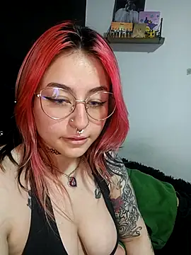 Iluromi online show from October 25, 2025, 4:11 am