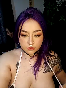 Iluromi online show from November 27, 2025, 3:34 pm