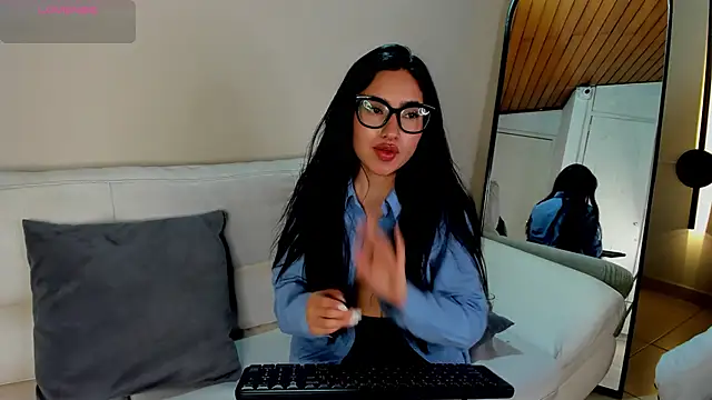 cherry bunnyx online show from March 1, 2026, 4:56 am