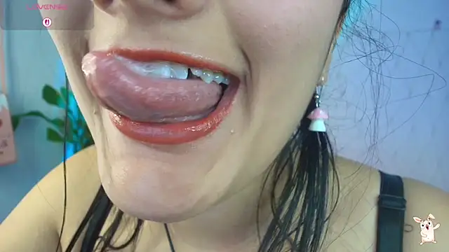 Snapshot of Hinata_21_ chatting on October 4, 2025, 4:52 pm Hinata 21 online show from October 4, 2025, 4:52 pm