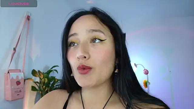 Snapshot of Hinata_21_ chatting on December 2, 2025, 8:54 pm Hinata 21 online show from December 2, 2025, 8:54 pm