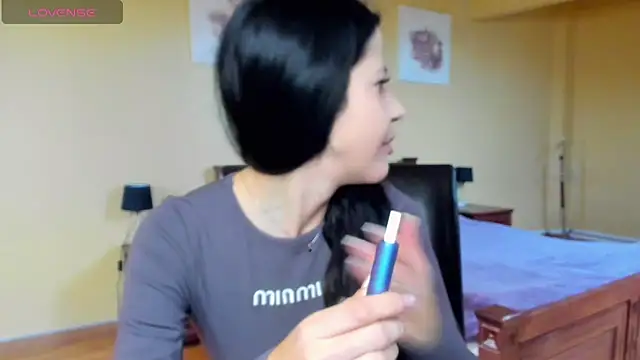 Malibu J online show from November 13, 2025, 8:40 am