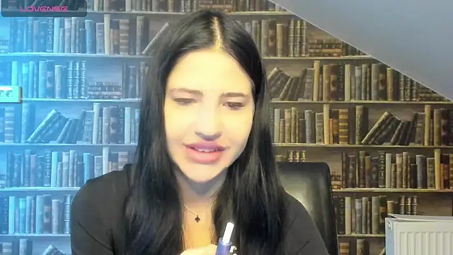 Malibu J online show from November 10, 2025, 8:19 am