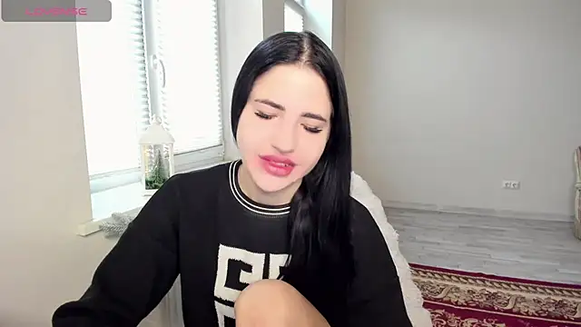 Malibu J online show from December 4, 2025, 8:02 am