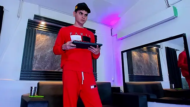 Snapshot of ALEX_MILLER25 chatting on November 4, 2025, 5:11 am ALEX MILLER25 online show from November 4, 2025, 5:11 am