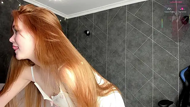 Snapshot of Red_FoxGirl chatting on February 24, 2026, 4:19 pm Red FoxGirl online show from February 24, 2026, 4:19 pm