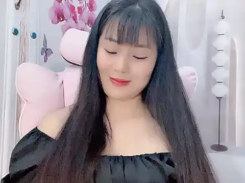 Snapshot of Lie_liee chatting on July 10, 2026, 2:50 pm Lie liee online show from July 10, 2026, 2:50 pm