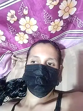 Snapshot of Mariya-3 chatting on October 19, 2025, 6:32 pm Mariya-3 online show from October 19, 2025, 6:32 pm