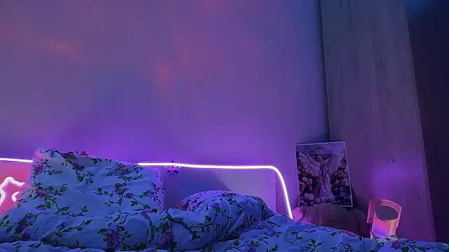 Snapshot of CandysRose chatting on October 2, 2025, 7:39 pm CandysRose online show from October 2, 2025, 7:39 pm