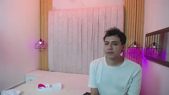 jakeyariana online show from October 21, 2025, 8:08 pm