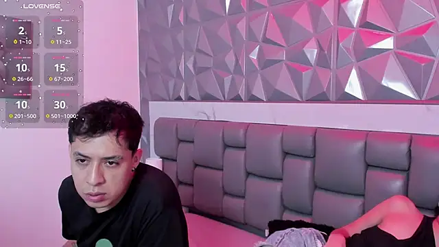 jakeyariana online show from November 27, 2025, 8:09 pm