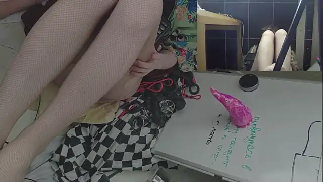 Snapshot of LilithsEve chatting on September 28, 2025, 11:39 am LilithsEve online show from September 28, 2025, 11:39 am