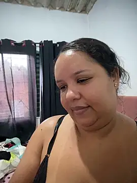 Snapshot of EggedGrowth chatting on February 1, 2026, 11:52 am EggedGrowth online show from February 1, 2026, 11:52 am