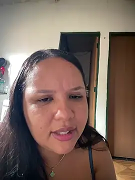 Snapshot of EggedGrowth chatting on February 9, 2026, 1:20 pm EggedGrowth online show from February 9, 2026, 1:20 pm