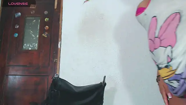 x miila x online show from November 25, 2025, 3:07 am