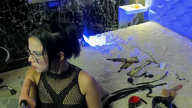 Snapshot of MaraBlake_ chatting on December 2, 2025, 2:23 am MaraBlake online show from December 2, 2025, 2:23 am