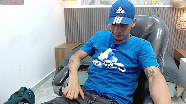 Snapshot of JackBanger_ chatting on October 18, 2025, 4:20 pm JackBanger online show from October 18, 2025, 4:20 pm