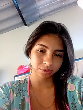 NileveSantanna online show from September 25, 2025, 1:50 pm