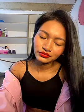 fenixzara online show from October 10, 2025, 5:58 pm