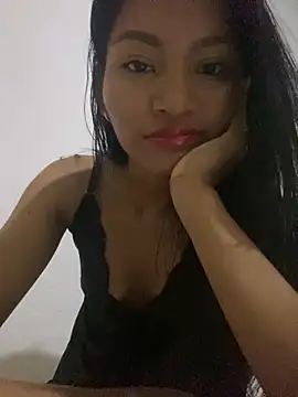 fenixzara online show from October 8, 2025, 12:01 am