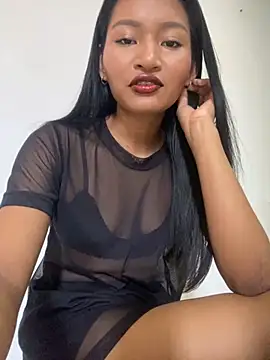 fenixzara online show from September 29, 2025, 12:33 pm