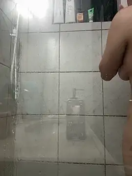 fenixzara online show from December 4, 2025, 9:41 am