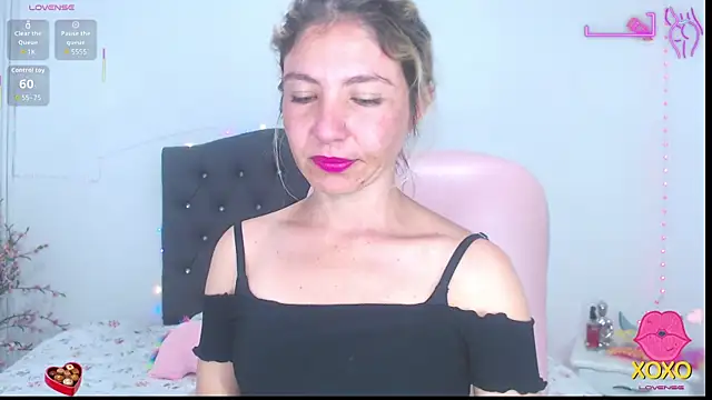Snapshot of vanessa_21__ chatting on October 5, 2025, 12:23 am vanessa 21 online show from October 5, 2025, 12:23 am