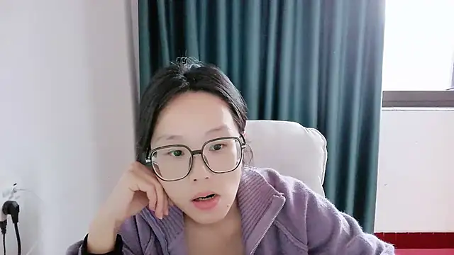 Snapshot of guai00 chatting on November 3, 2025, 2:39 am guai00 online show from November 3, 2025, 2:39 am