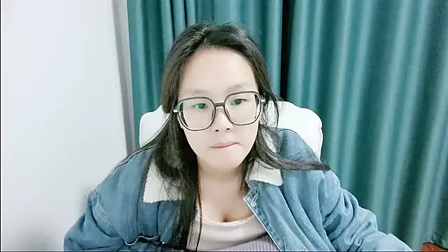 Snapshot of guai00 chatting on October 21, 2025, 1:05 am guai00 online show from October 21, 2025, 1:05 am