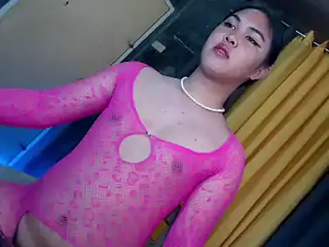 Snapshot of itsme_karina5 chatting on October 8, 2025, 12:01 am itsme karina5 online show from October 8, 2025, 12:01 am