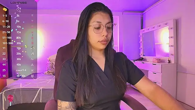 kloe28 online show from March 4, 2026, 3:36 am