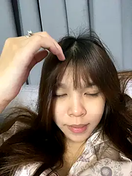 Hanaa07  online show from September 28, 2025, 8:43 am