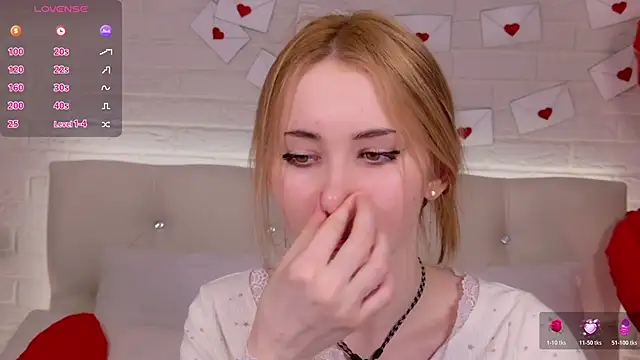 Snapshot of LiraKink chatting on February 13, 2026, 4:45 am LiraKink online show from February 13, 2026, 4:45 am