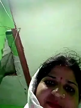 Cuty nensi online show from November 4, 2025, 2:21 pm