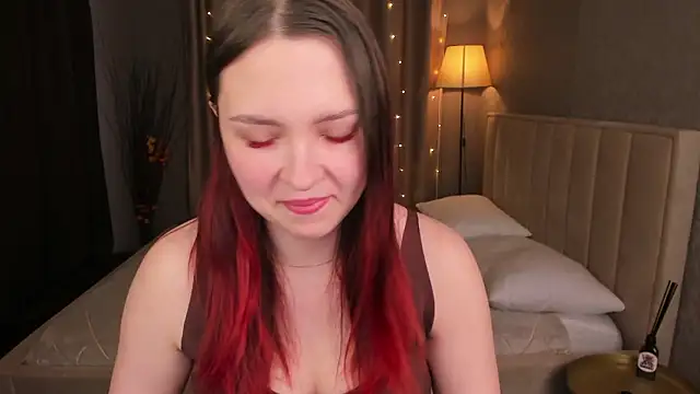 Monica  Queen online show from March 10, 2026, 5:33 am