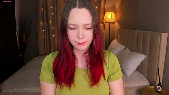 Monica  Queen online show from February 6, 2026, 5:25 am