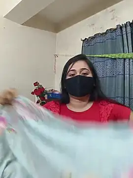 Love Queen11 online show from April 22, 2026, 4:47 pm