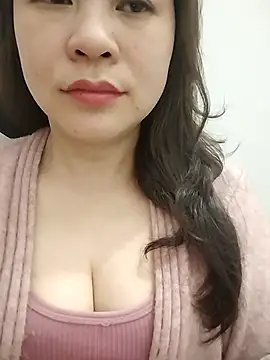 Snapshot of Girl_Shy2000 chatting on February 15, 2026, 10:52 pm Girl Shy2000 online show from February 15, 2026, 10:52 pm