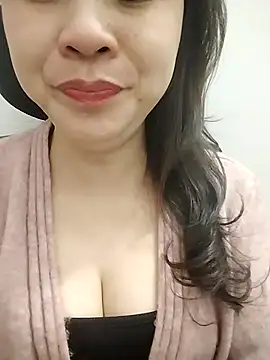 Snapshot of Girl_Shy2000 chatting on February 2, 2026, 1:15 am Girl Shy2000 online show from February 2, 2026, 1:15 am