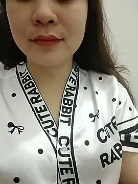 Girl Shy2000 online show from April 5, 2026, 2:13 pm