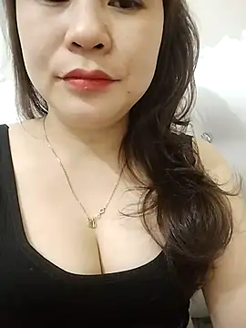 Snapshot of Girl_Shy2000 chatting on February 21, 2026, 1:35 pm Girl Shy2000 online show from February 21, 2026, 1:35 pm