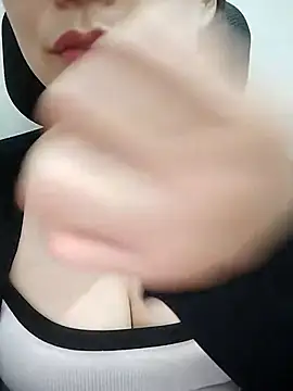 Snapshot of Girl_Shy2000 chatting on November 5, 2025, 11:35 am Girl Shy2000 online show from November 5, 2025, 11:35 am